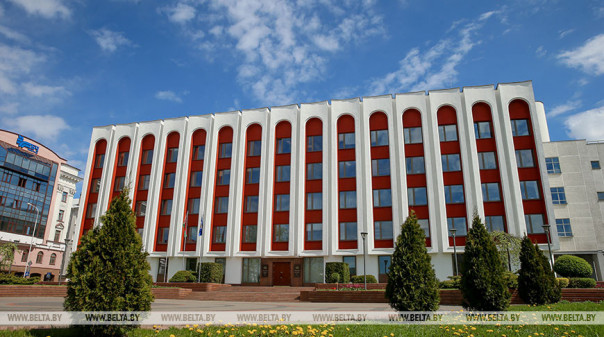 Официально: Между белорусской и украинской стороной достигнута договоренность . . . недопущения дестабилизации обстановки в обеих странах.