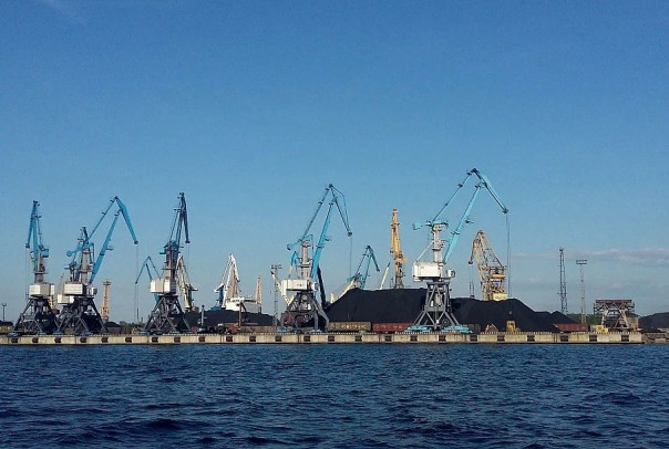 ЕС подтолкнул к краю падающие порты Латвии