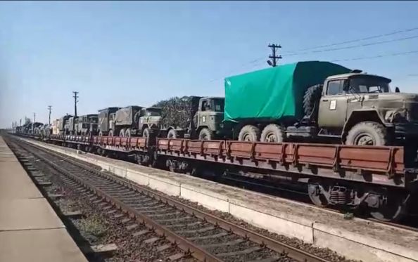 Украинские боевики подтягивают технику к линии соприкосновения