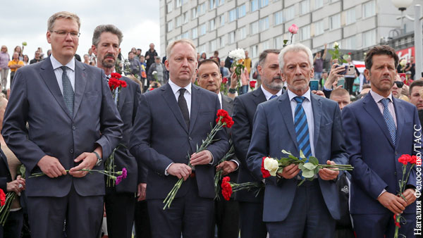 Запад приступил к дипломатическому свержению Лукашенко
