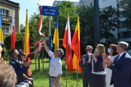 Сепаратисты сидят в Киеве: Варшавская битва для Украины