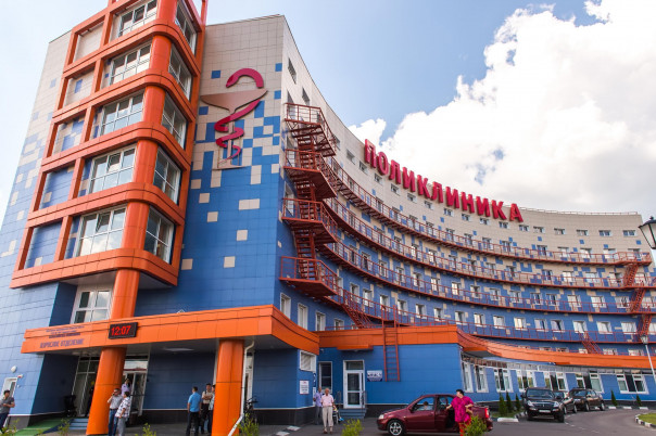 О таких неинформативных индикаторах, как число больниц в России