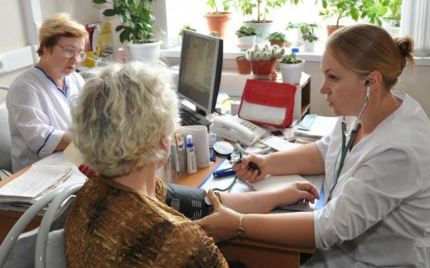 О часовых нагрузках врачей поликлиники