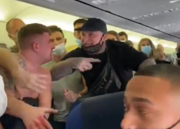 Мордобой на борту самолета из-за отсутствия масок