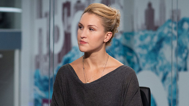 Глава «Альянса подлецов» распространяет теорию заговора о принудительной вакцинации