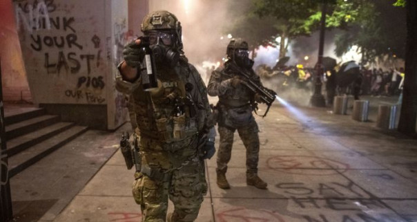 "Все идет по нарастающей". Эксперт о беспорядках в Портленде