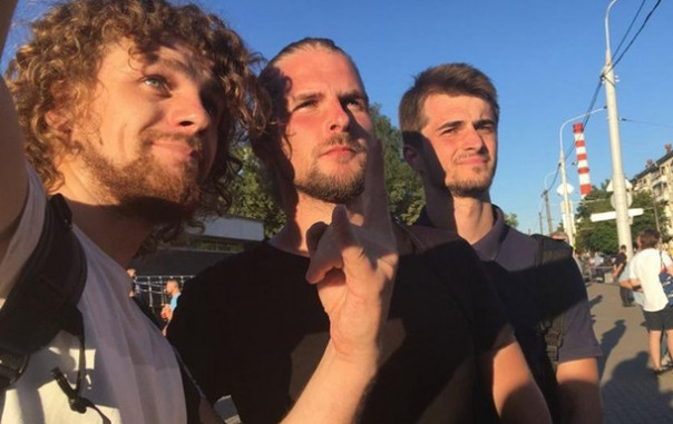 Минских диджеев арестовали на 10 суток за песню Цоя "Перемен"