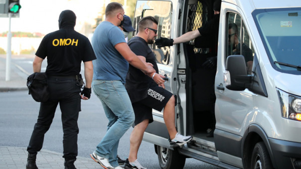 В Минске и Витебске начались задержания, задержан еще один помощник главного оппонента Лукашенко