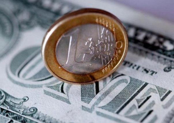 Немецкие СМИ: Россия и Китай продолжают вытеснять доллар из взаимной торговли