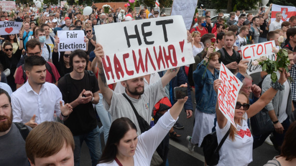 МВД Белоруссии разберется в случаях насилия, "когда все утихнет"