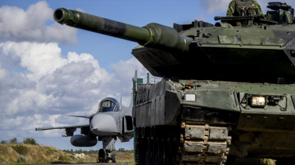 Швеция обеспокоена растущей  военной активностью НАТО на Балтике