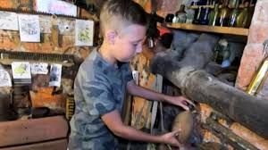 12-летний мальчик из Калининграда своими руками создал музей ВОВ