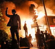 BLM громят рестораны в Рочестере