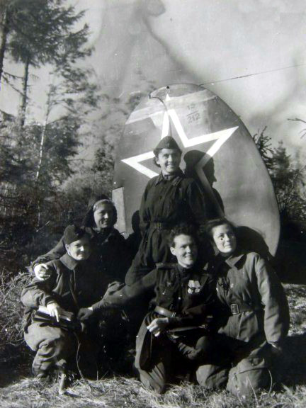 Джунковская Галина Ивановна. Я – штурман бомбардировщика Пе-2 | Я помню