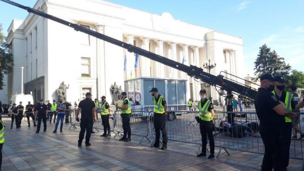 В центр Киева вывели полицию и Нацгвардию из-за акции протеста "евробляхеров"