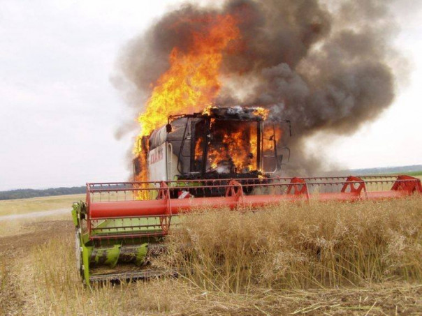 На подконтрольной Украине части Донбасса на мине подорвался комбайн