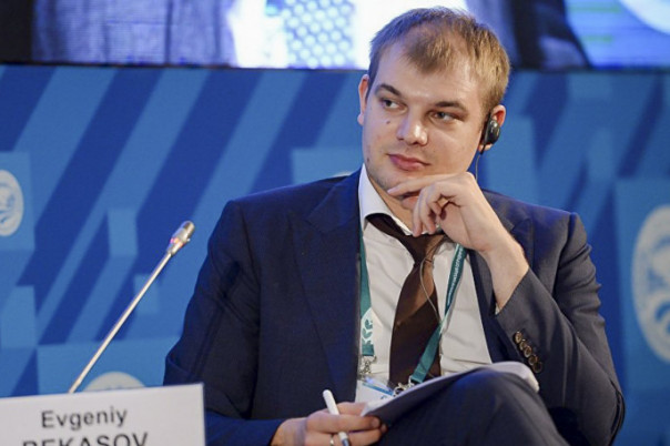 "И пусть Всемирный торговый центр горит к **** в этот день всегда!"