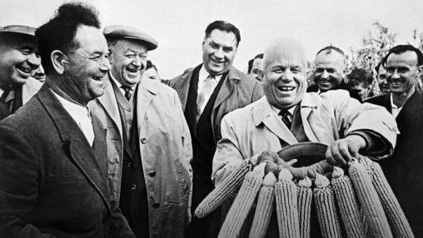 Голос Мордора: Не ругайте фильм Кончаловского «Дорогие товарищи!», а лучше хорошенько задумайтесь, о чём он