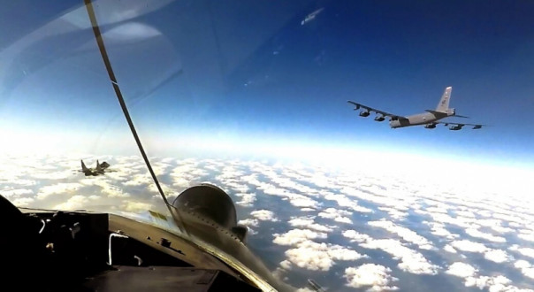 «Намёк Кремлю». В ВСУ похвастались, что американские бомбардировщики В-52 будут регулярно «сдерживать Россию» в небе над Украиной