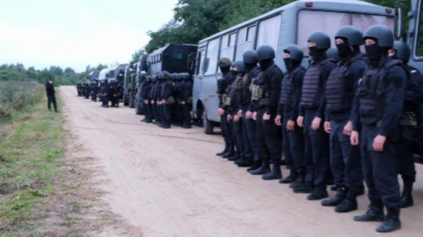 Россия распускает резерв силовиков, созданный для Белоруссии