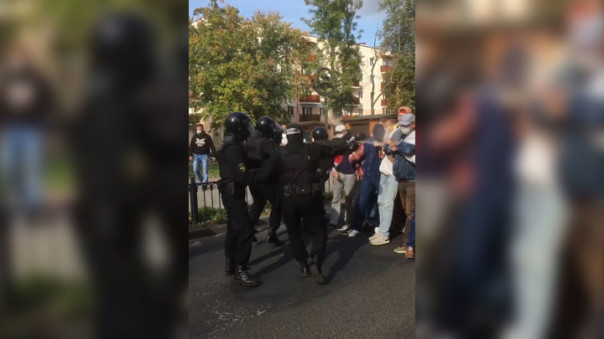 МВД не стало отрицать стрельбу в Бресте и применение слезоточивого газа