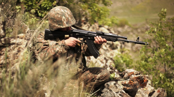В Нагорном Карабахе объявили военное положение и объявлена всеобщая мобилизация | МИД России призвал прекратить огонь в Нагорном Карабахе