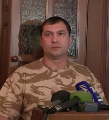 В Луганске сегодня открыли бюст первому Главе ЛНР Болотову