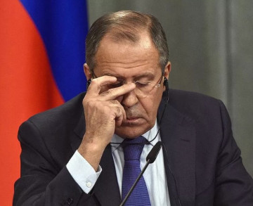 "Ребят, мы там в номере, когда вашего травили, орудие убийства оставили, можете себе забрать"