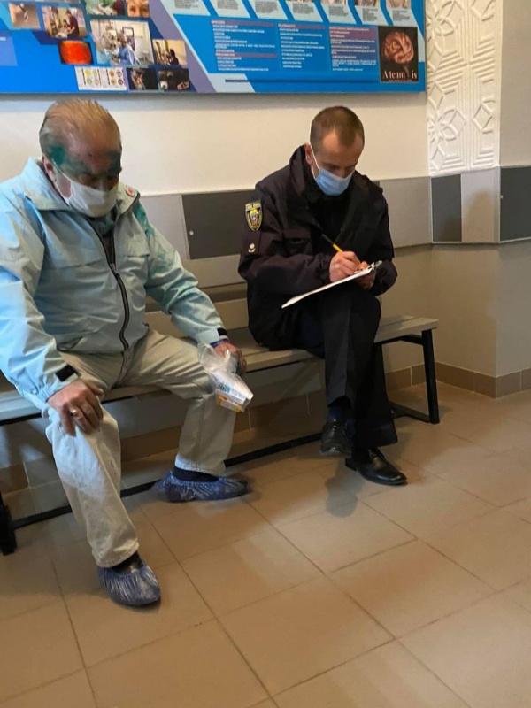 Кандидата в мэры Тернополя от Радикальной партии облили зелёнкой