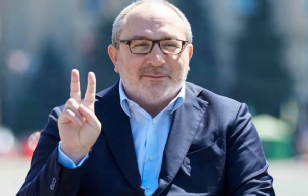 Мэрия Харькова опровергла слухи о критическом состоянии Кернеса, которое не даст ему вернуться на родину до выборов