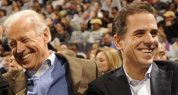 За недели до выборов в СМИ просочились скандальные «украинские» материалы с компьютера Байдена-младшего