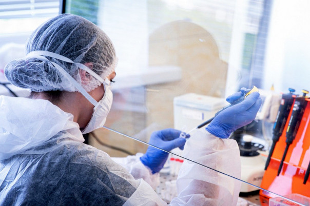 Центр Чумакова рассчитывает зарегистрировать свою вакцину в феврале 2021 года