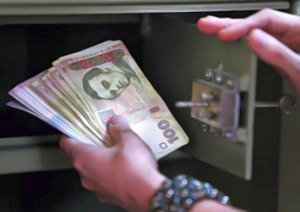 Украинцам предлагают откладывать себе на пенсию 120 долларов ежемесячно... но пенсионный налог никто не отменит