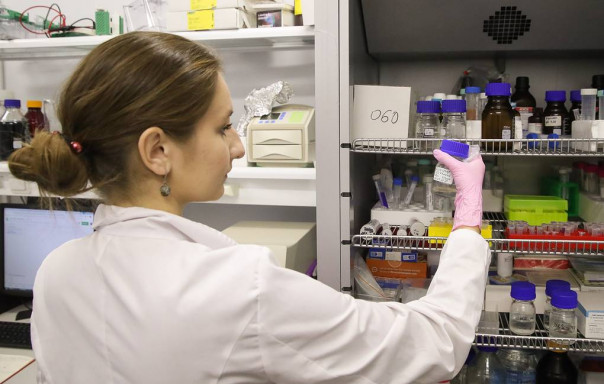 В Еврокомиссии заявили, что страны ЕС не имеют права на двусторонние заказы вакцины от коронавируса