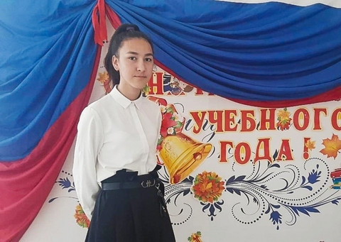 Страшно далеки они от народа-2: Журнал «Гламур» выбрал в «женщины года» лесбиянку из Комсомольска-на-Амуре, врача Навального и депутатку Оксану Пушкину