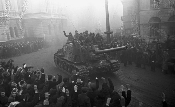 Польша вытравляет из исторической памяти итоги Второй мировой войны