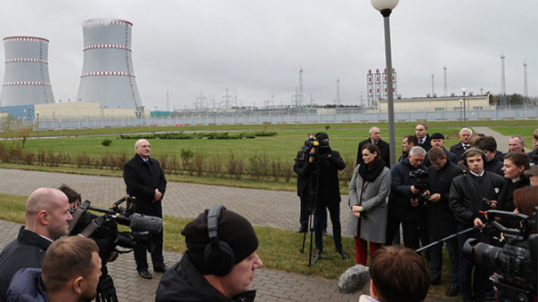 Лукашенко "не парится", предлагает дружить и "ничего не ломать"