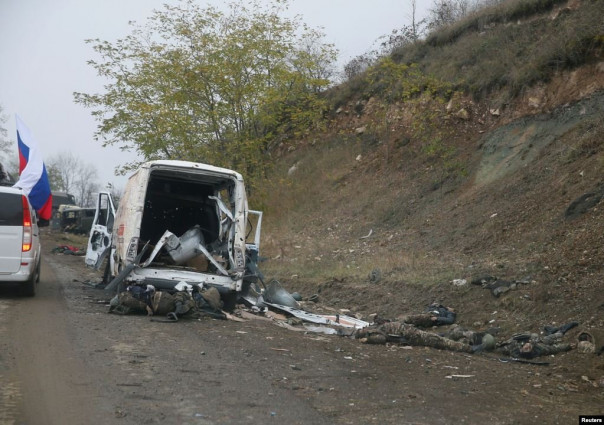 Азербайджан и Армения обменялись телами погибших в Карабахе