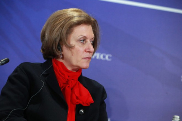 Попова призвала граждан РФ не посещать общественные места без "какой-то совершенно невероятной необходимости"