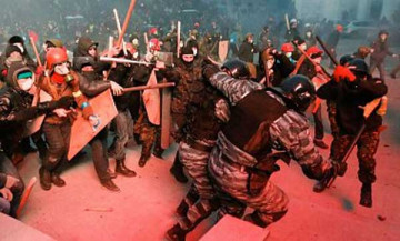 Локдаун по-украински: протесты под Радой и новый антирекорд