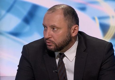 Бывший харьковский судья считает Украину законченным наркоманом-попрошайкой