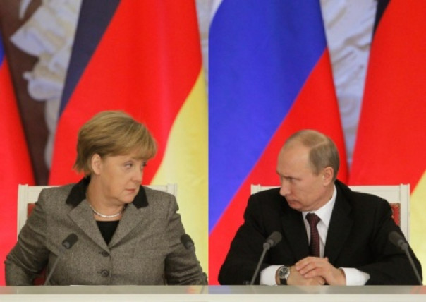 Ассиметричный ответ Кремля Меркель: вы приютили Навального, мы поддержим ваших правых полулистов