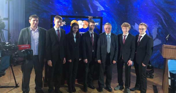 Пять золотых. Российские школьники взяли «золото» на Всемирной физической олимпиаде