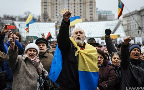 На Украине новый майдан, а нардепы в Раде решают: на какую кнопку нажать.