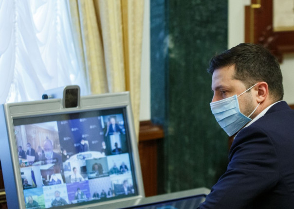 Зеленский признал невозможность объяснить отказ от российской вакцины