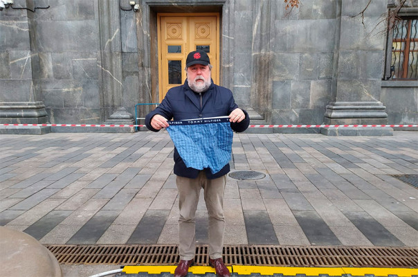 МВД объявило в федеральный розыск режиссера Виталия Манского