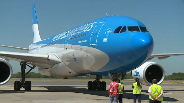 Первую партию российской вакцины "Спутник V" доставили в Аргентину