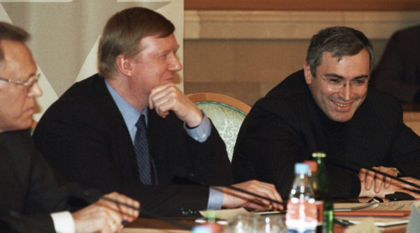 Ходорковский обвинил Чубайса во взятке, Чубайс обвинил Ходорковского во лжи