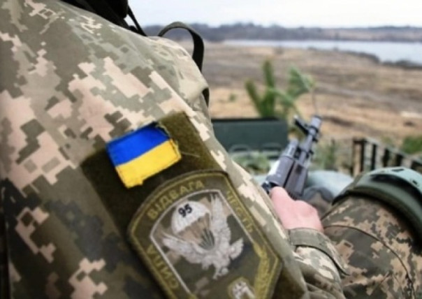 Меркель снова задают неудобные вопросы о немецких боевиках в Донбассе. Будет изворачиваться и юлить?