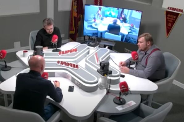 Где прятать заначку в кризисном болоте (Школьников, Курасов)